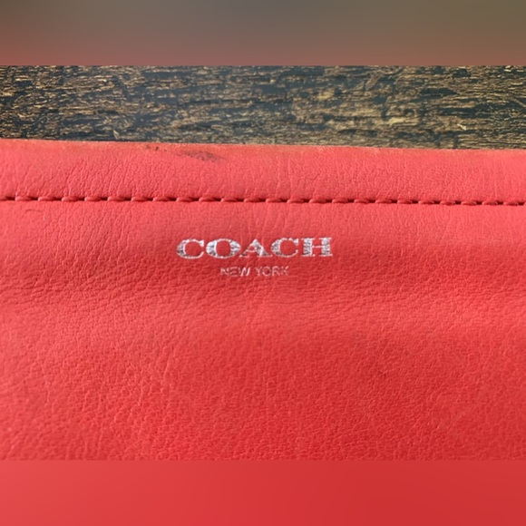Coach Legacy Coral Leather Large Wristlet Clutch Purse Perfect for Summer! ☀️ - Picture 3 of 9